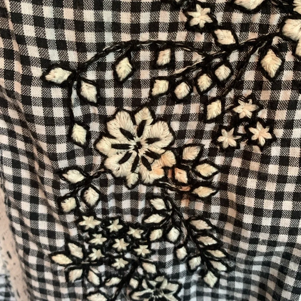 Free People embroidered  Sunny Day mini dress/tunic . Worn‎ about 2x